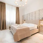 Avenue 4* Bolonia