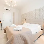 Avenue 4*