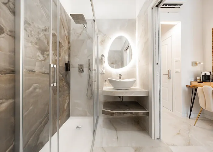 Avenue Pensión Bolonia